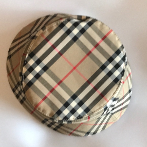 Burberry Bucket Hat - Brand New with Tags- Size Medium -Authentic - Picture 1 of 2
